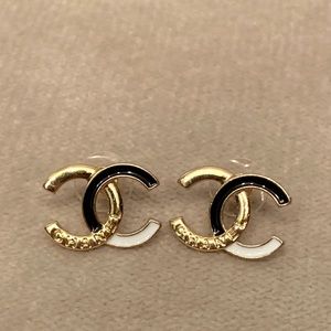 Fashion earrings